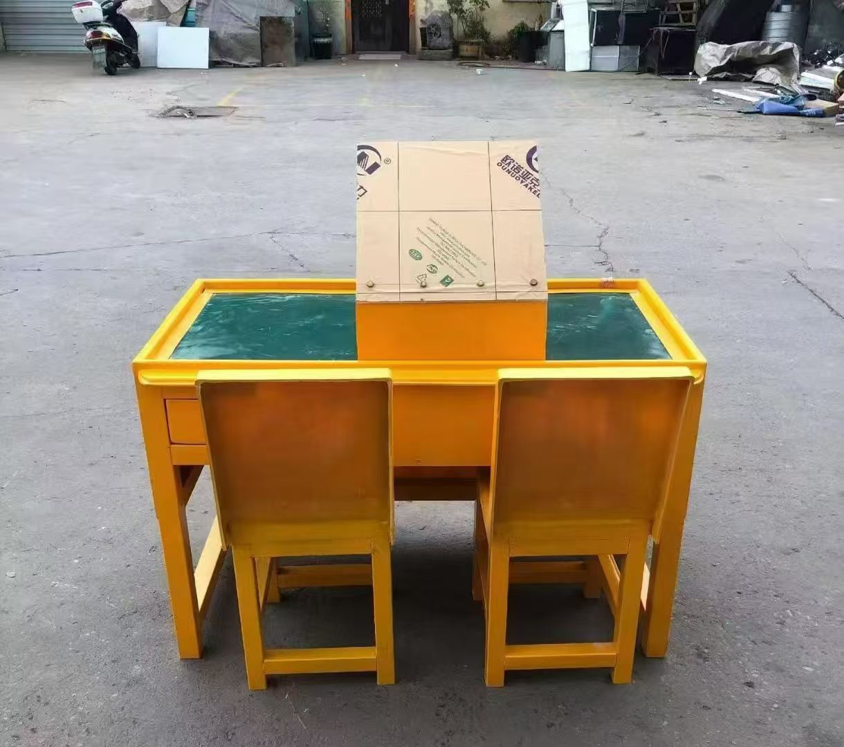 北京防静电导通桌井下煤矿火工品发放桌：危险品流转的安全守护者